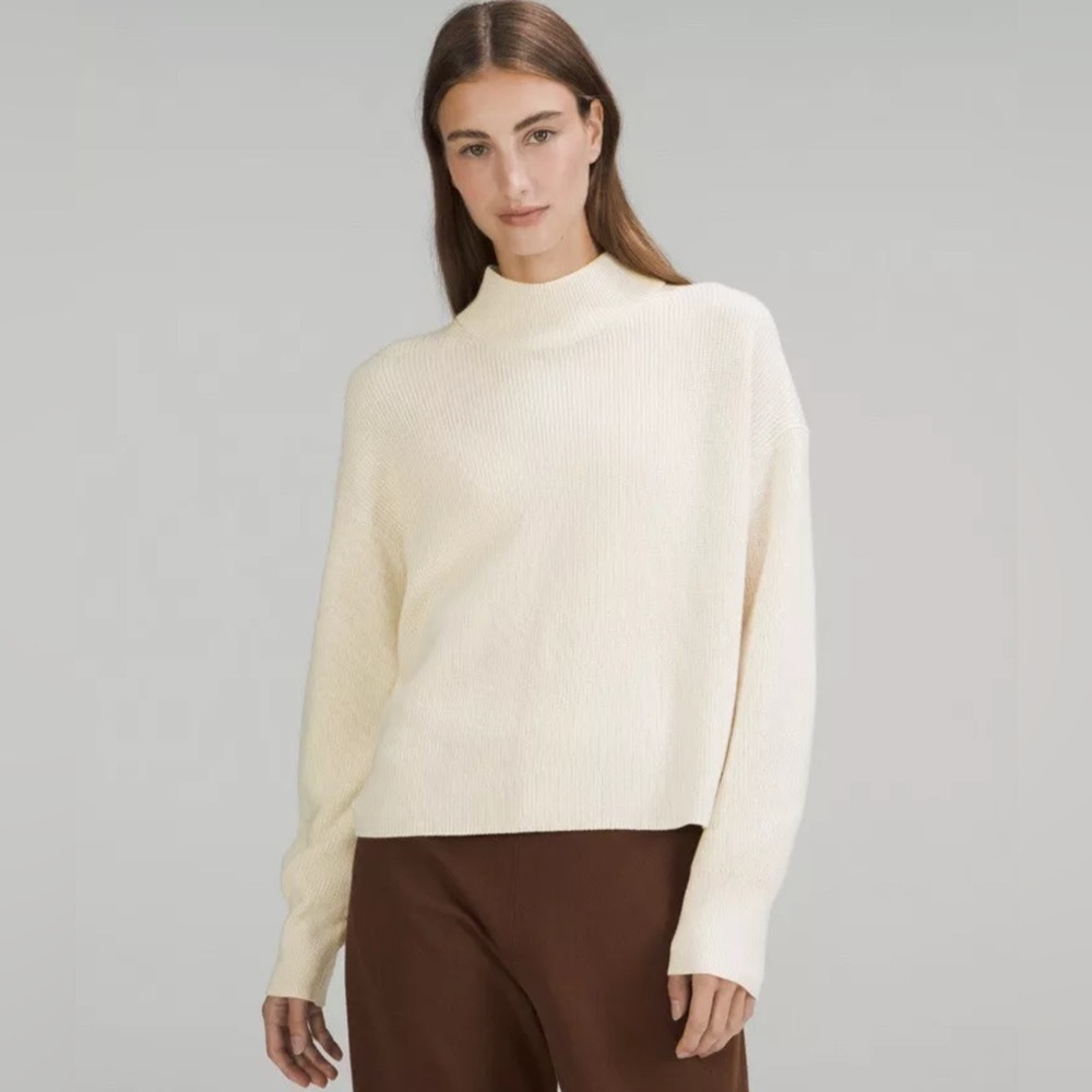 Lululemon Mock Neck Sweater Ribbed Wool Blend Beige Size 8